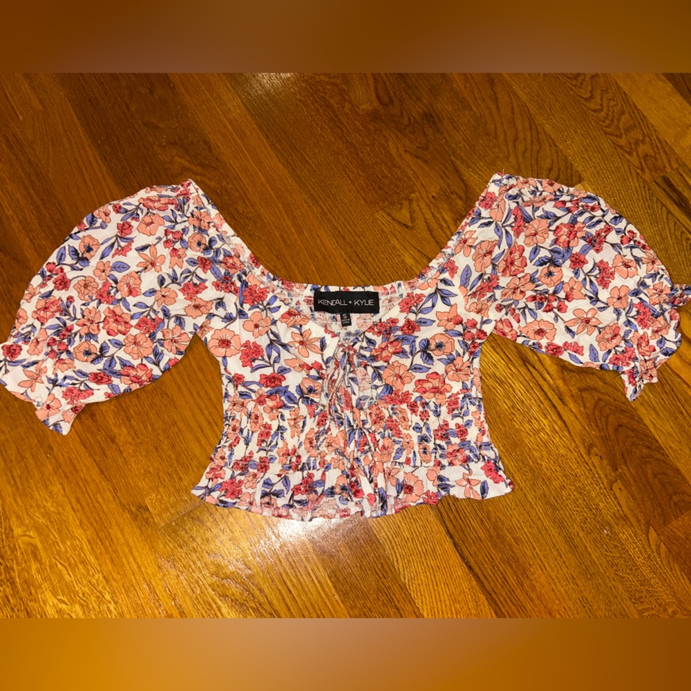 Kendall & Kylie Floral Puff Sleeve Blouse - Red and Blue